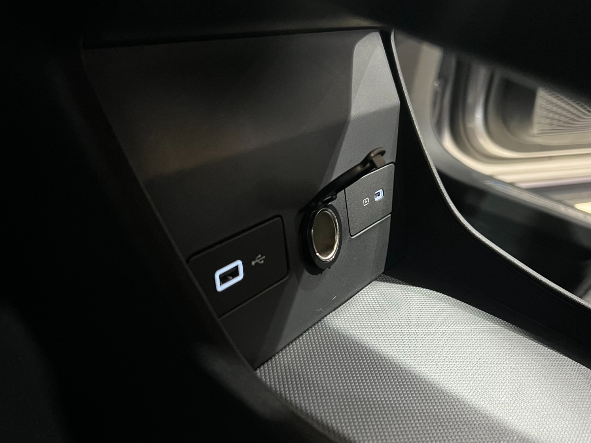 GEELY Monjaro 2025 изображение автомобиля #18