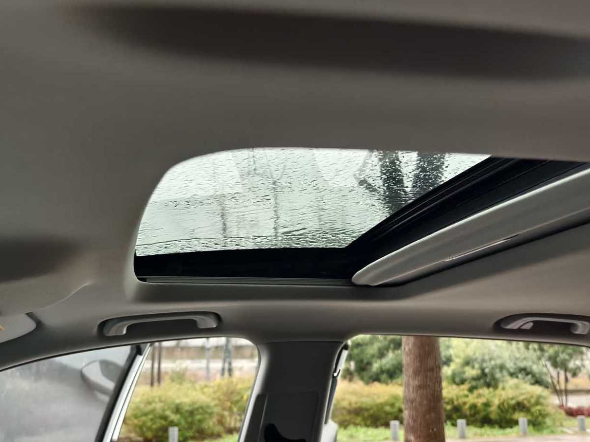 GEELY Coolray 2022 imagen de coche #18