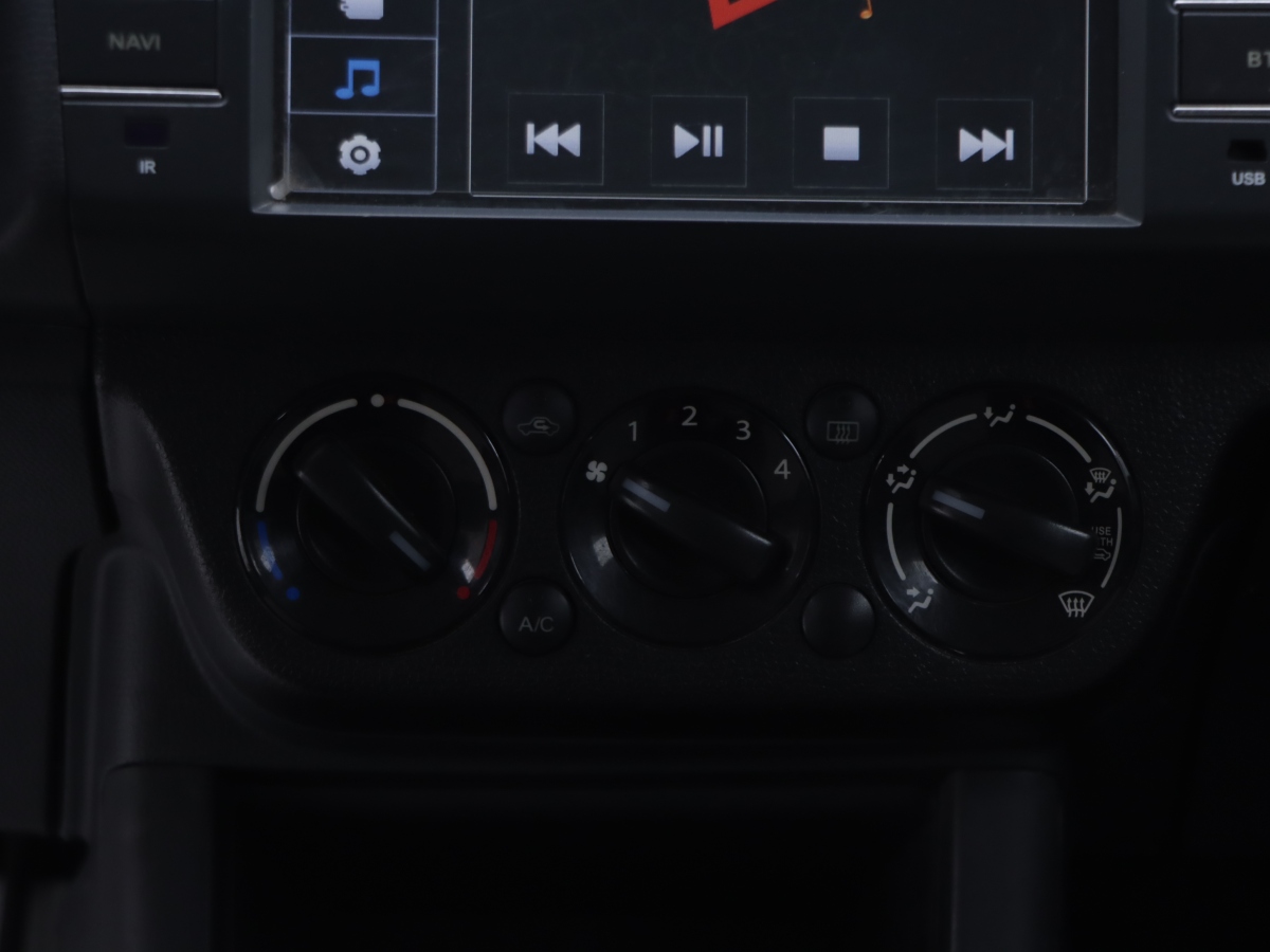 Suzuki Swift 2016 #18 Suzuki Swift 2016 car image #18