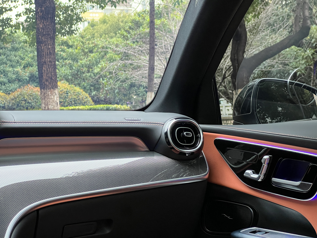 Mercedes-Benz GLC Class 2025 car image #18