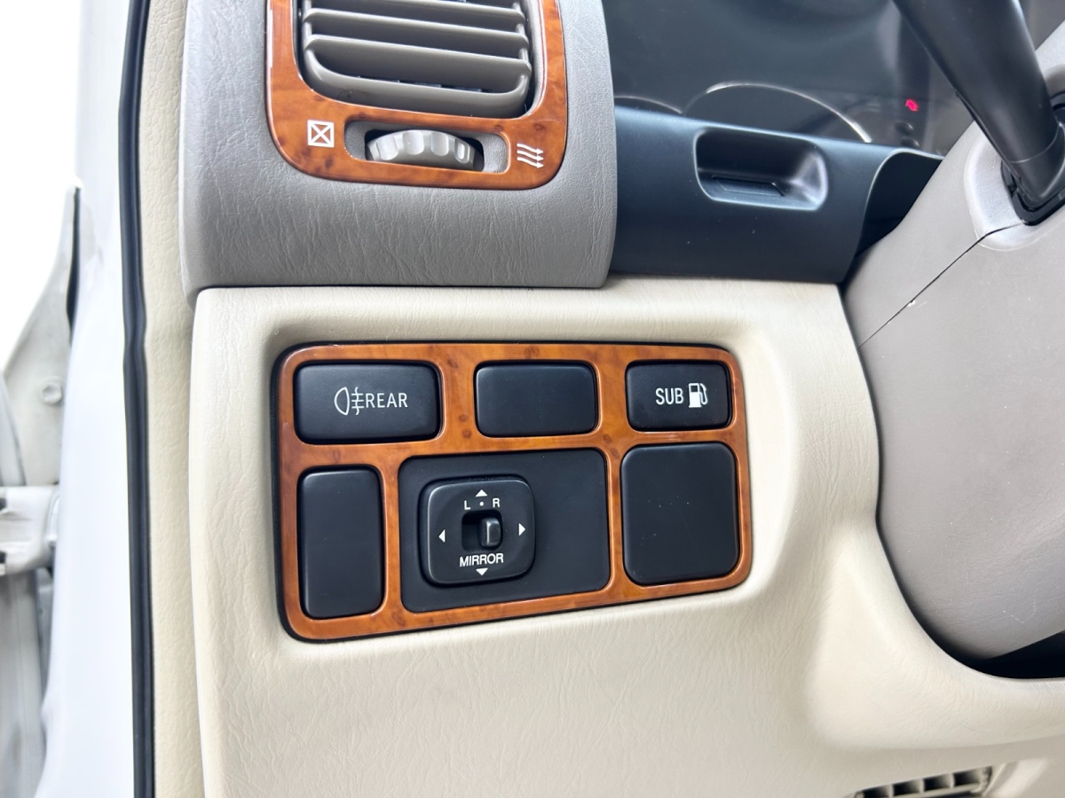 Toyota Land Cruiser 2006 car image #18