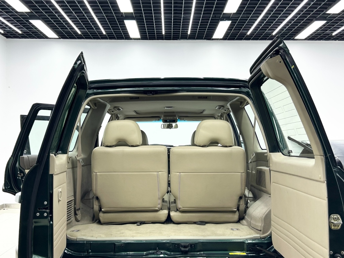 日产 途乐 2004 汽车图片 #18