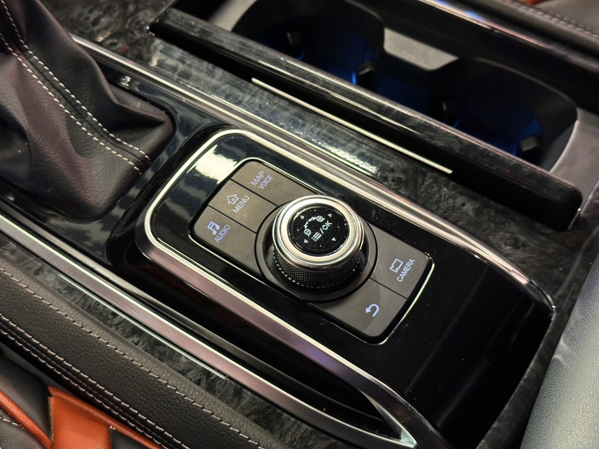 日产 途乐 2019 汽车图片 #18