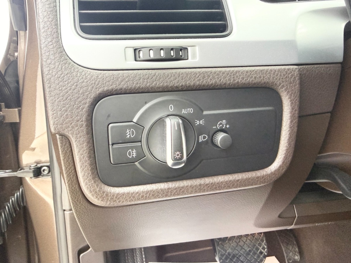 Volkswagen Touareg 2015 car image #18