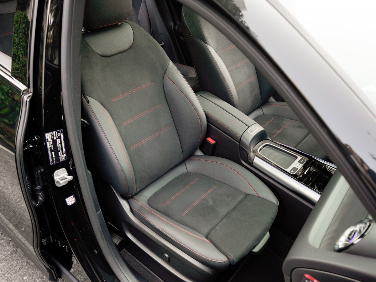 Mercedes-Benz GLA AMG 2024 car image #18