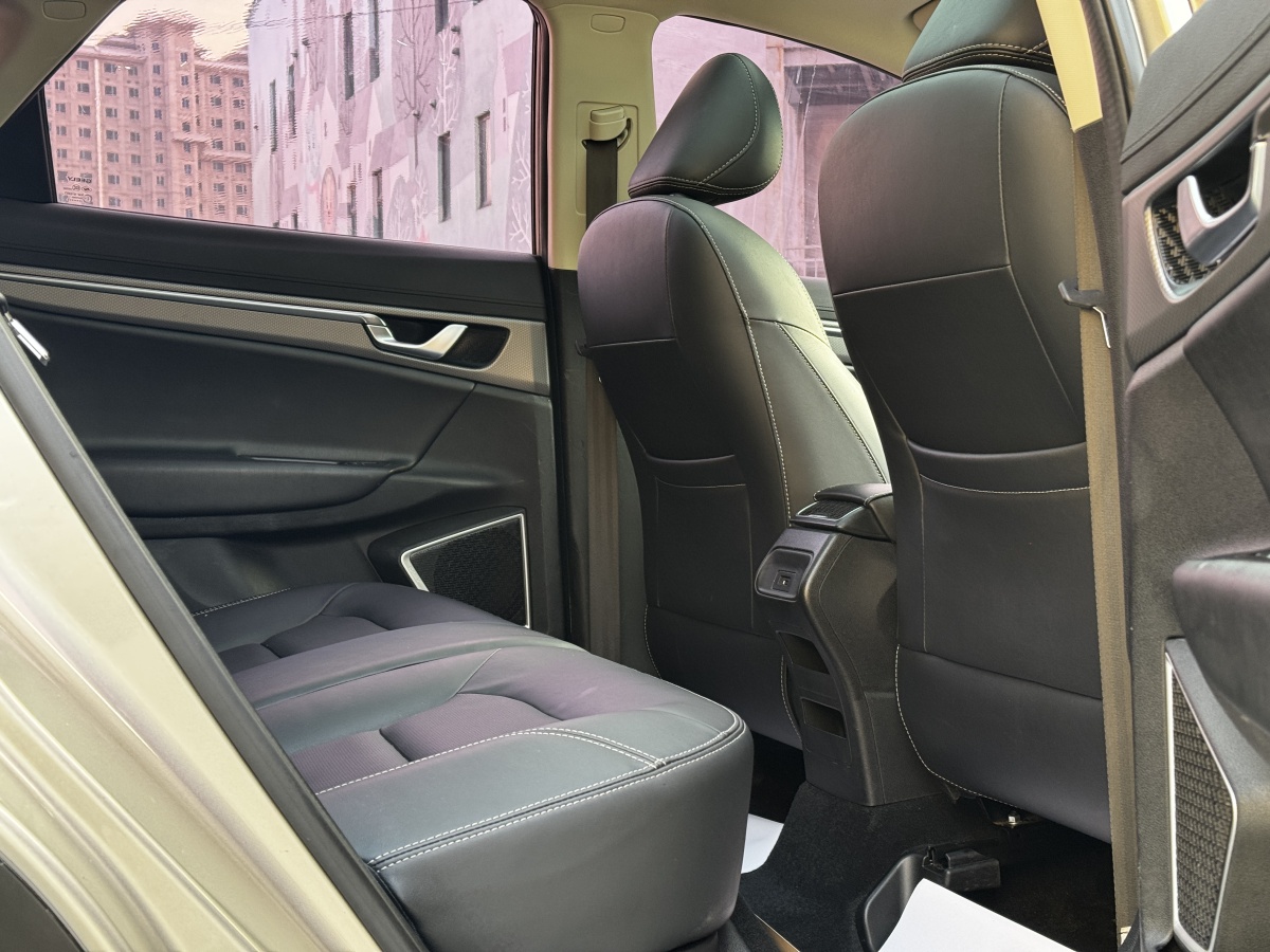 GEELY Emgrand GS 2018 car image #18