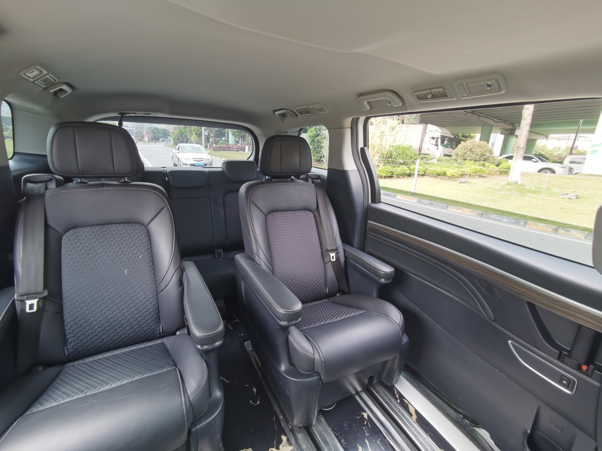 广汽传祺 传祺M8 2023 汽车图片 #18