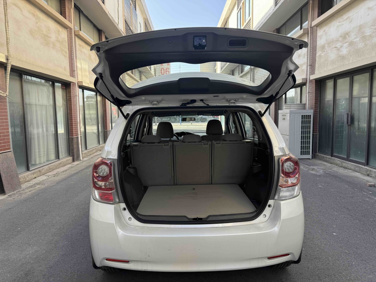 Toyota Verso 2014 car image #18