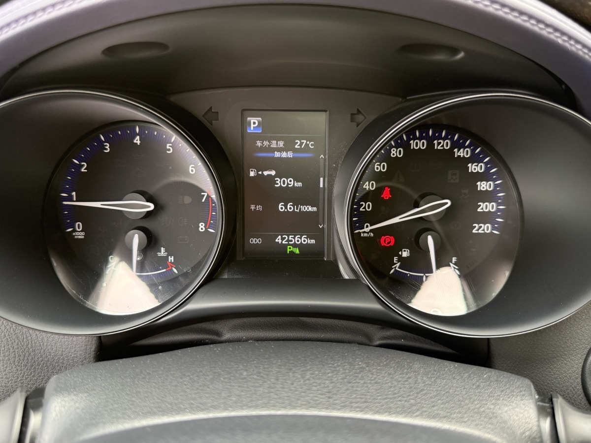 Toyota C-HR 2020 car image #18