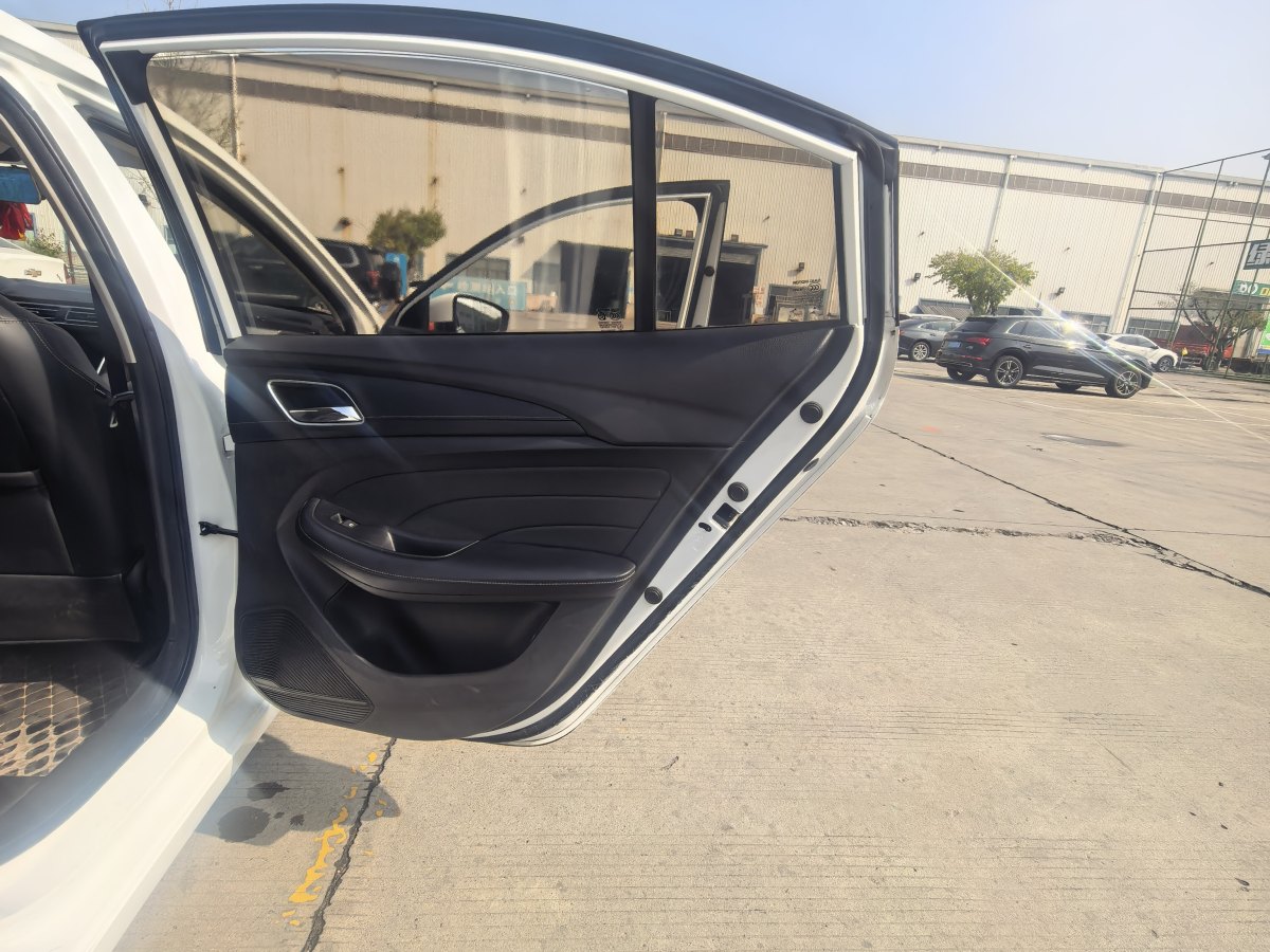 荣威 荣威i5 2019 汽车图片 #18