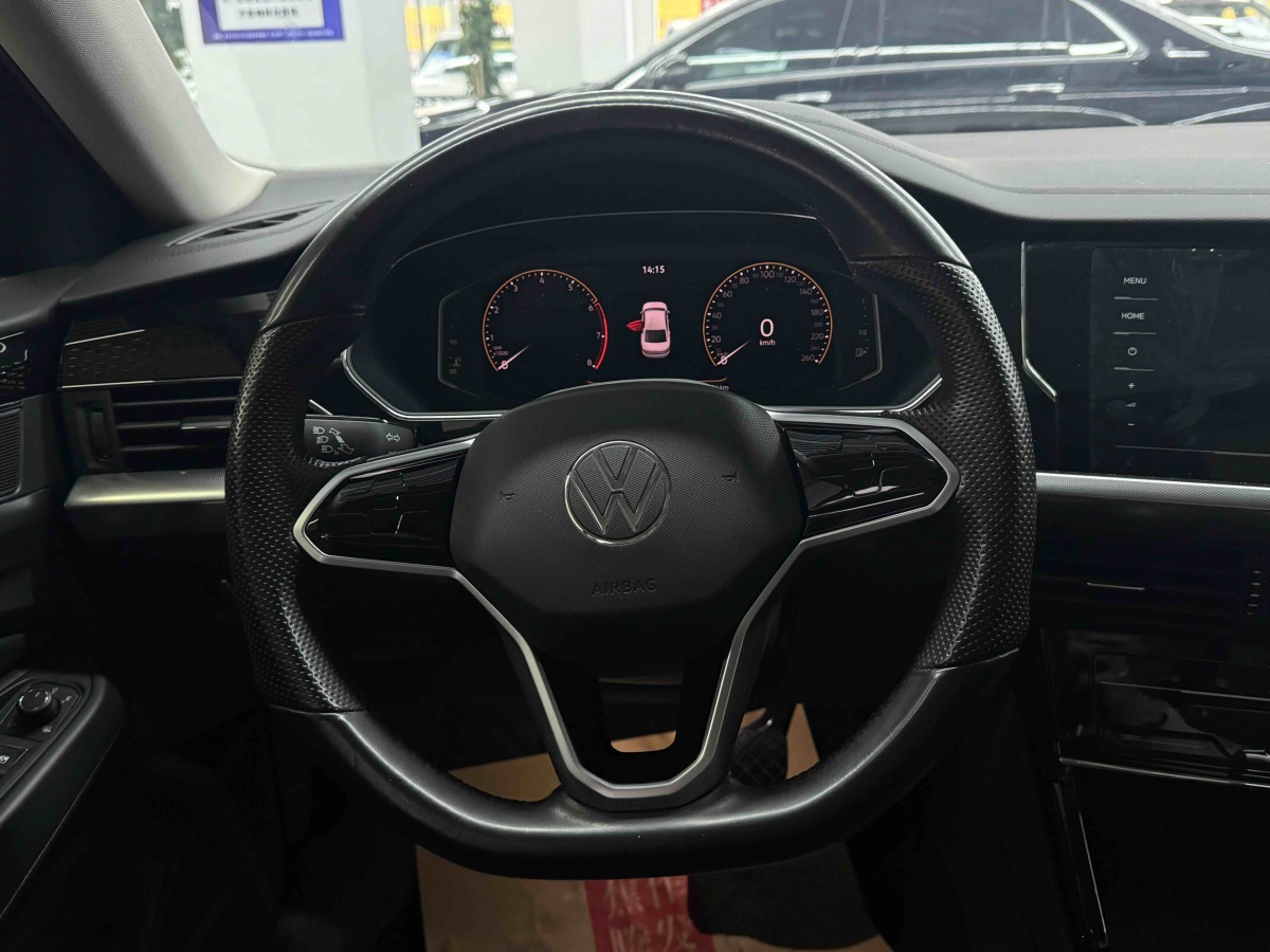 Volkswagen Passat 2023 صورة سيارة #18