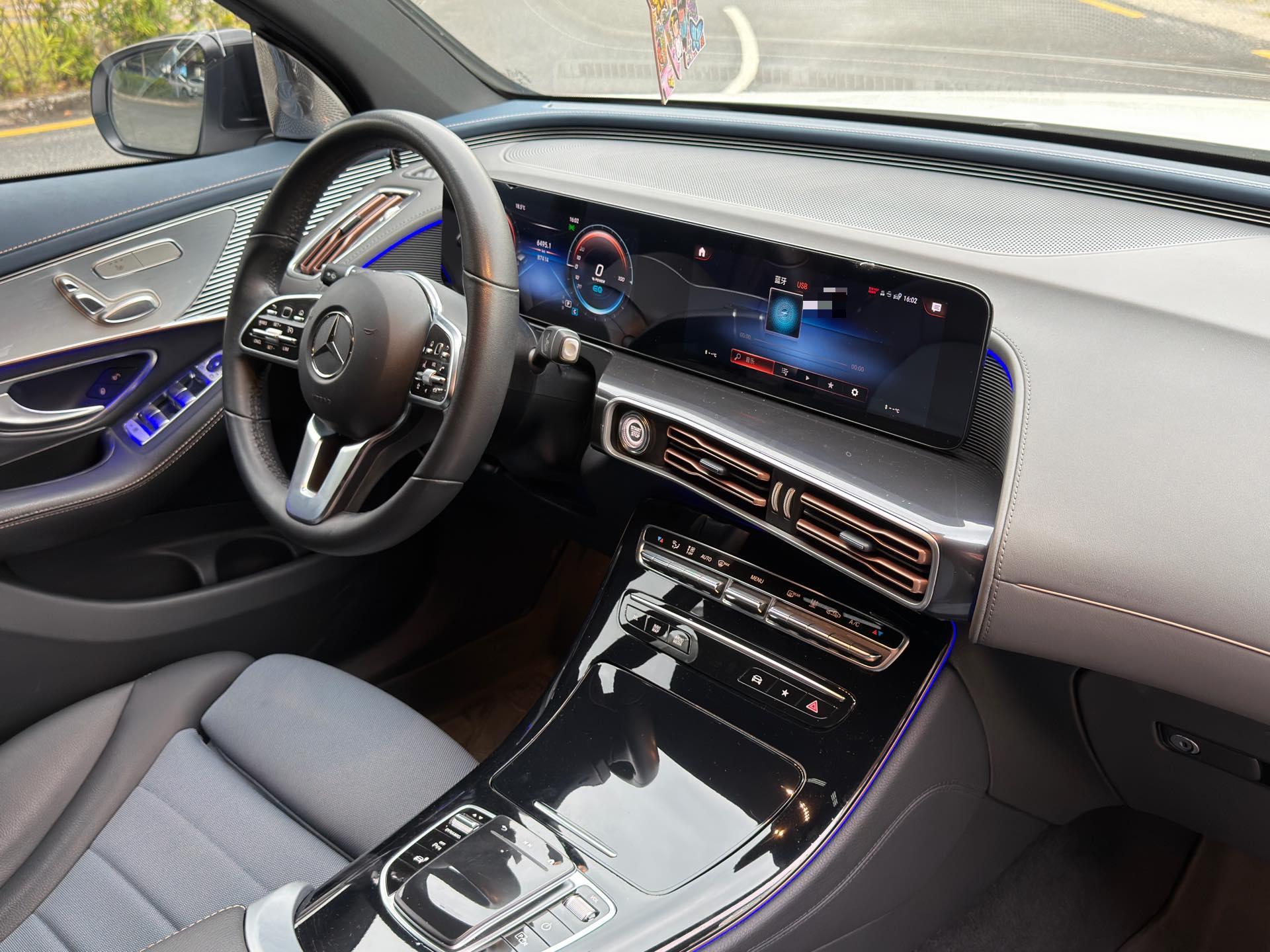 Mercedes-Benz EQC Class 2022 image de voiture #18