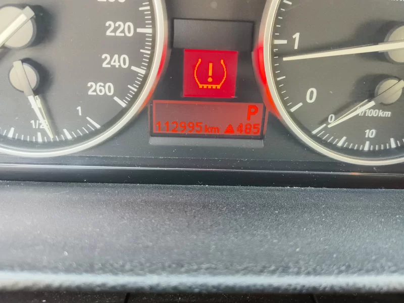 BMW 3 Series (Imported) 2011 car image #18