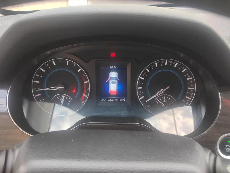 Haval H2 2015 #18 Haval H2 2015 car image #18