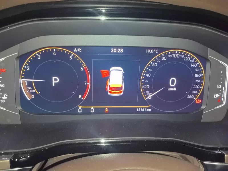 Volkswagen Viloran 2021 car image #18