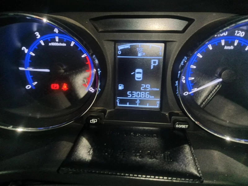 Forthing SX6 2017 immagine di auto #18