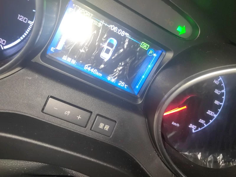 BYD Yuan New Energy 2018 car image #18