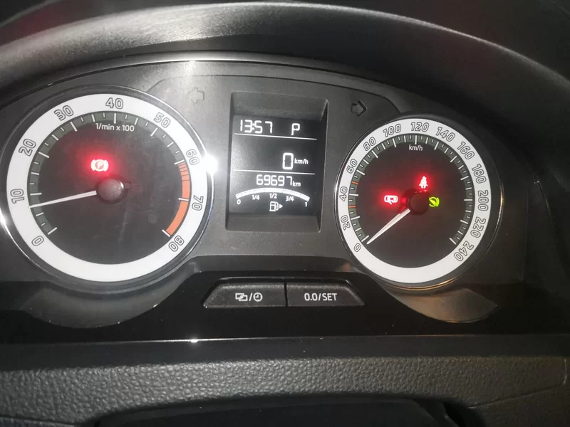 Skoda Rapid 2018 car image #18