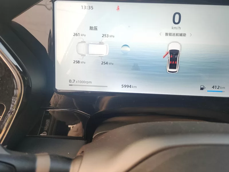 GEELY Monjaro MHEV 2025 car image #18