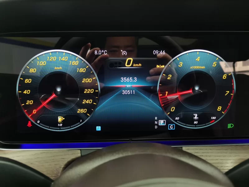 Mercedes-Benz E Class 2022 car image #18