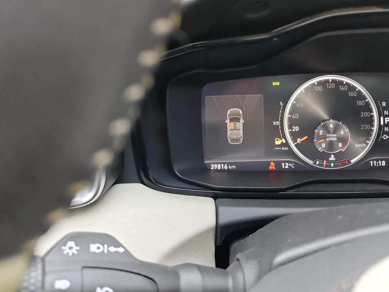 Lynk & Co 01 2018 #18 Lynk & Co 01 2018 car image #18