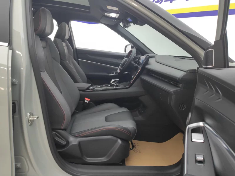 GEELY Boyue 2023 car image #18