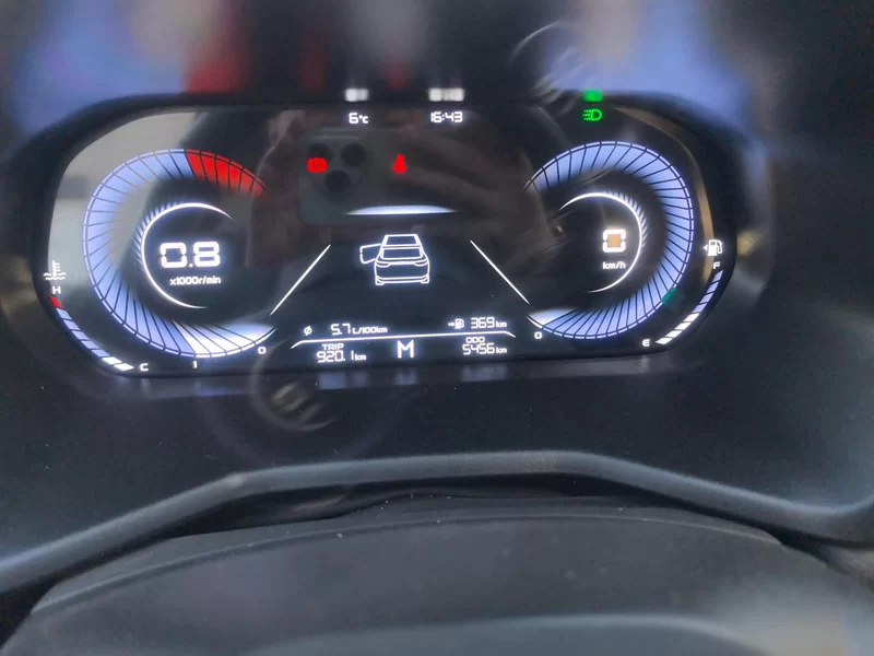 GEELY Emgrand 2025 car image #18