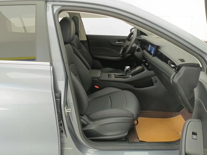 Roewe i5 2025 #18 Roewe i5 2025 car image #18