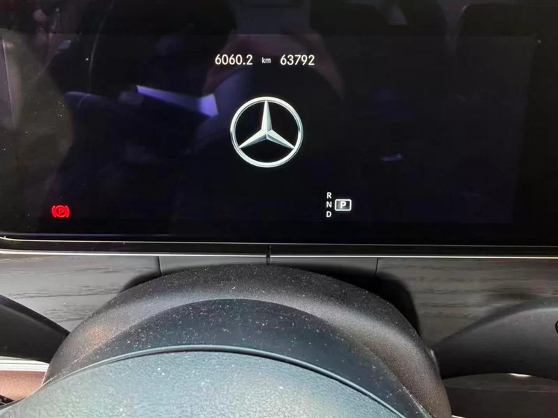 Mercedes-Benz E Class 2020 car image #18