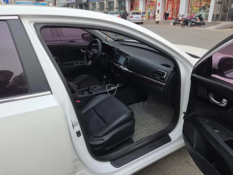 起亚 起亚K4 2015 汽车图片 #18