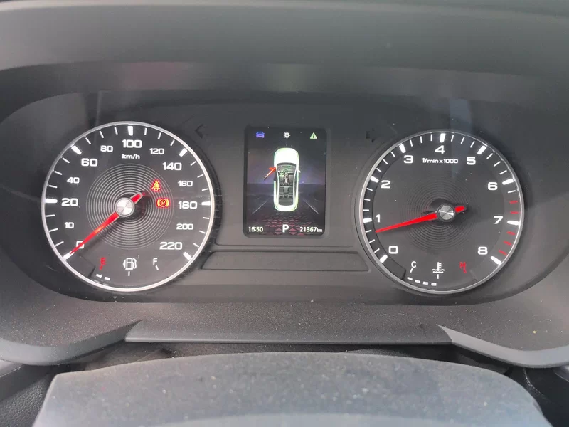 5 2023 immagine di auto #18
