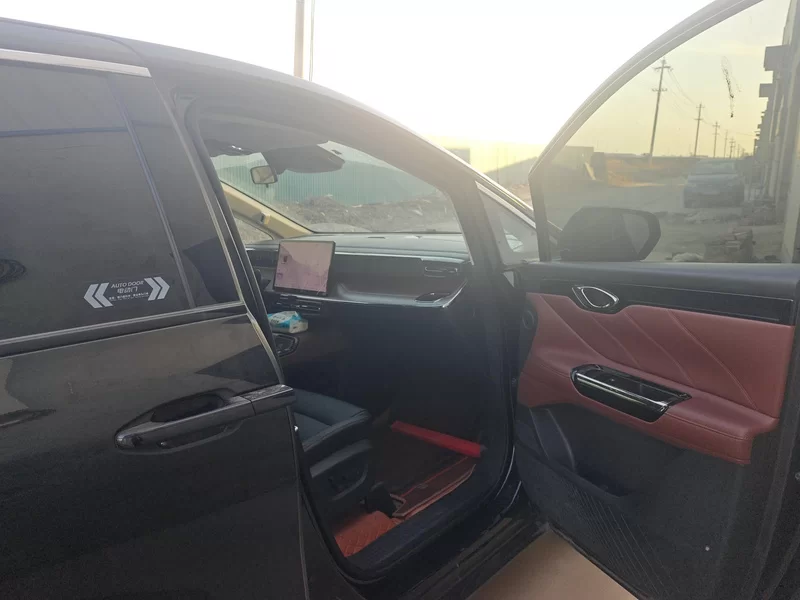 GAC Trumpchi E8 New Energy 2024 car image #18