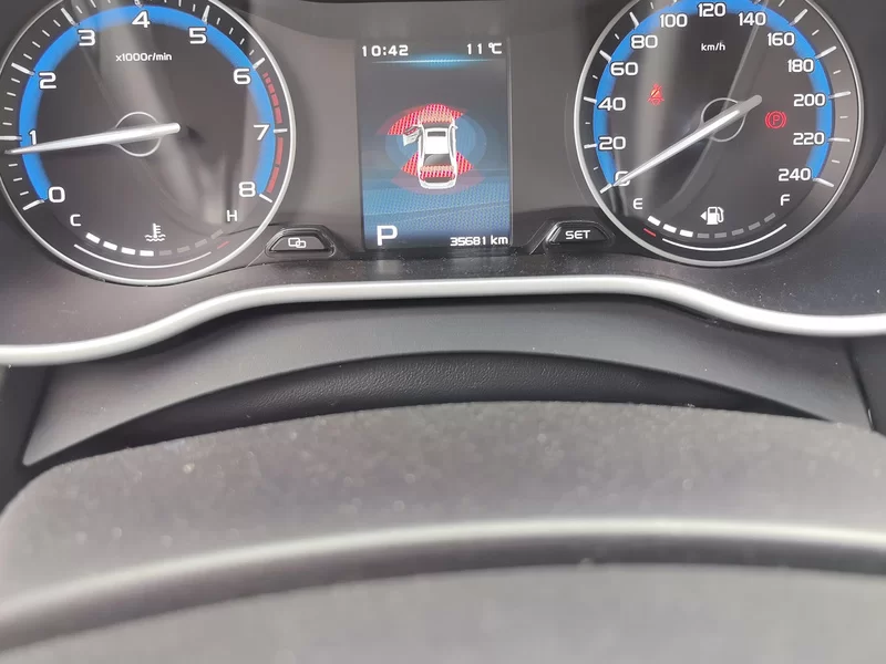 GEELY Emgrand 2019 #18 GEELY Emgrand 2019 car image #18