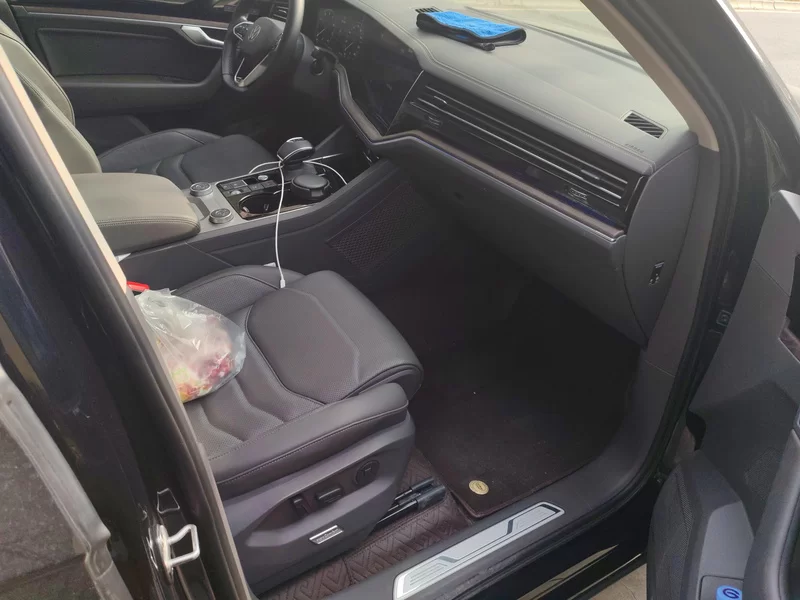 Volkswagen Touareg 2021 car image #18