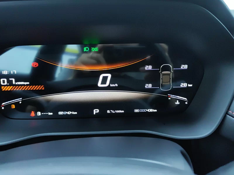 2025 car image #18