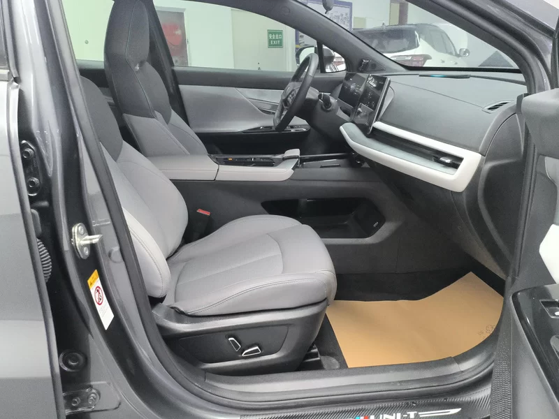 Changan UNI-T 2023 imagen de coche #18