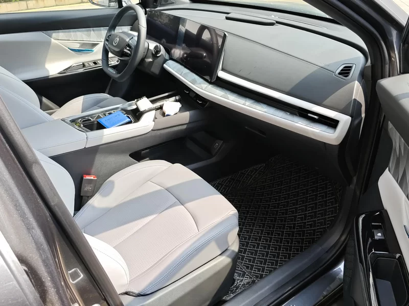 Changan UNI-T 2025 immagine di auto #18