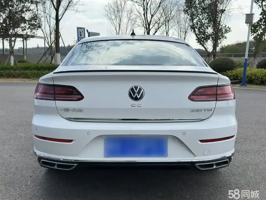 Volkswagen e-up! 2020 immagine di auto #18