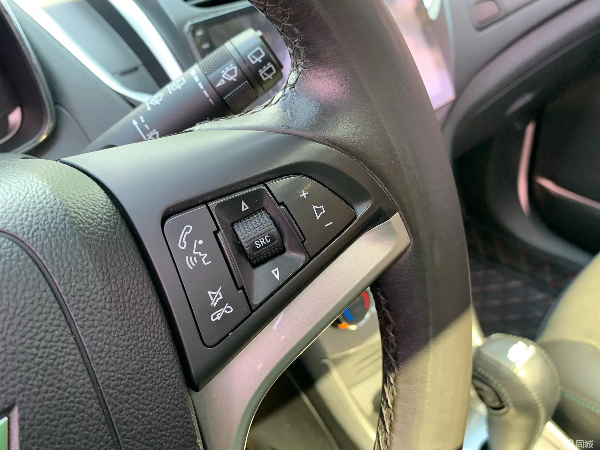 Chevrolet Tracker 2015 #18 Chevrolet Tracker 2015 car image #18