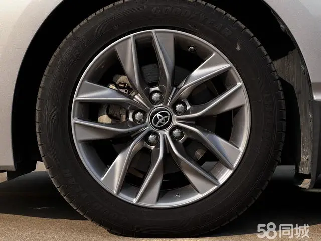 Toyota Avalon 2020 car image #18