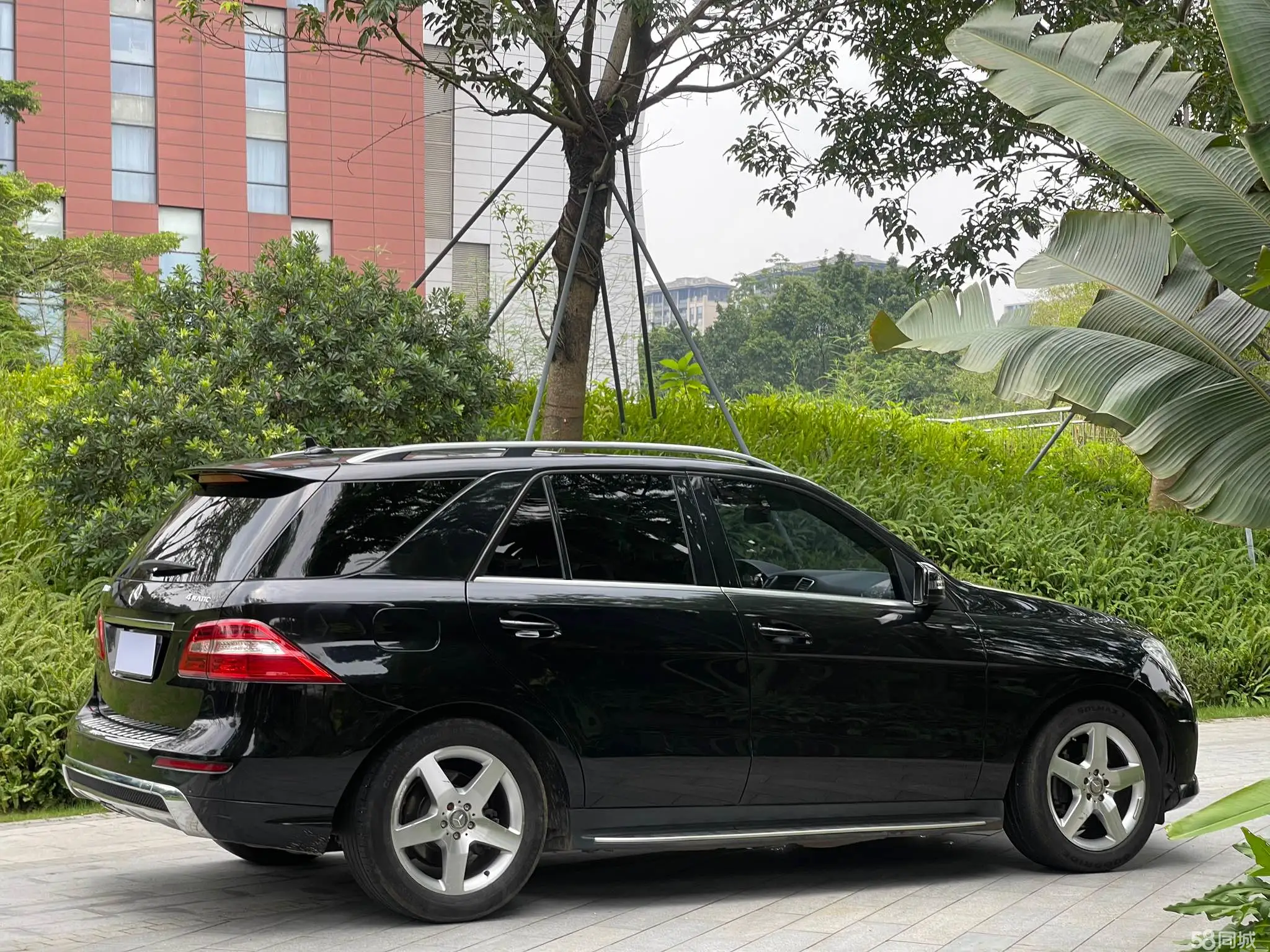 Mercedes-Benz M Class 2014 car image #18