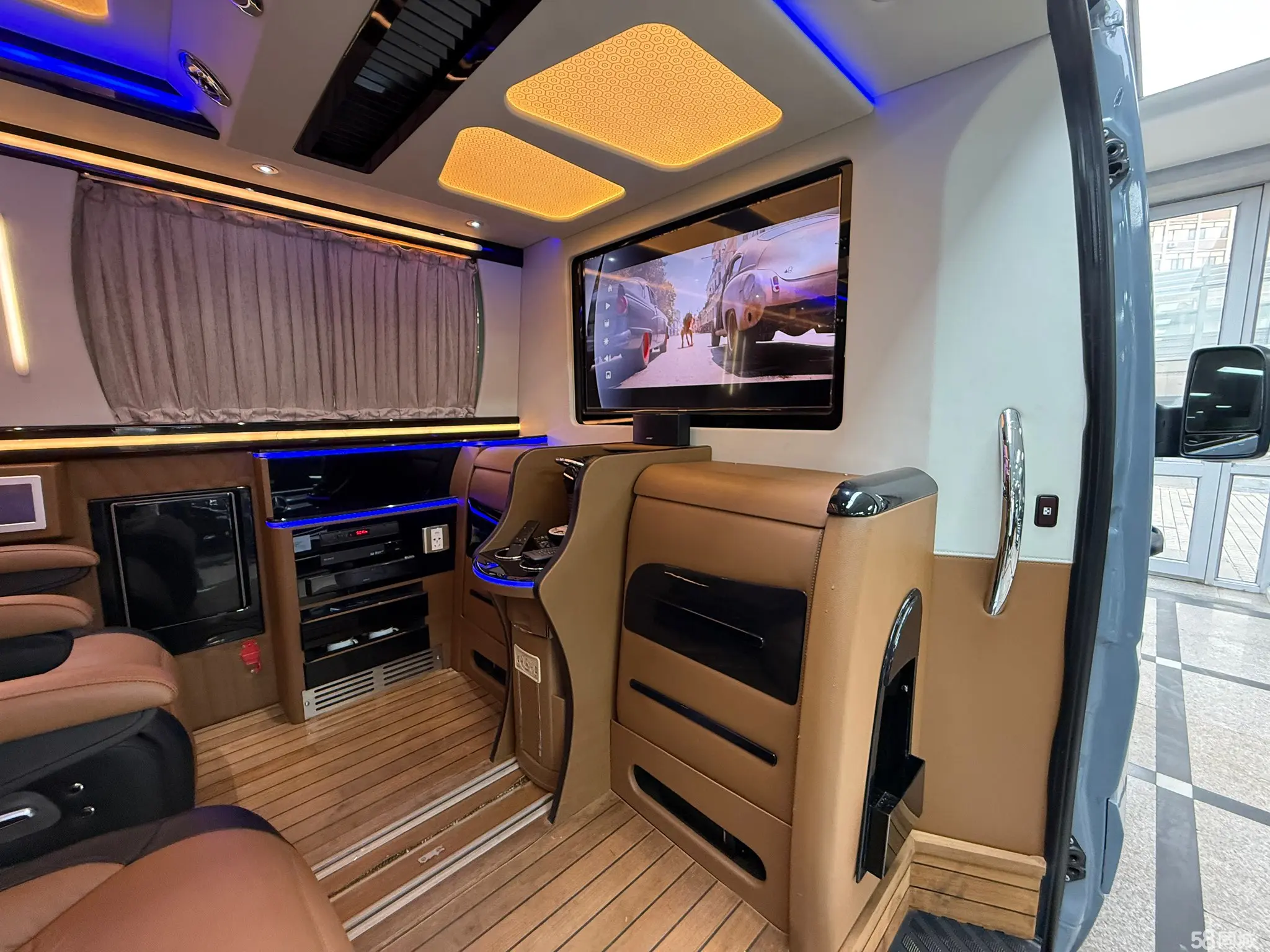 Mercedes-Benz Sprinter 2017 #18 Mercedes-Benz Sprinter 2017 car image #18