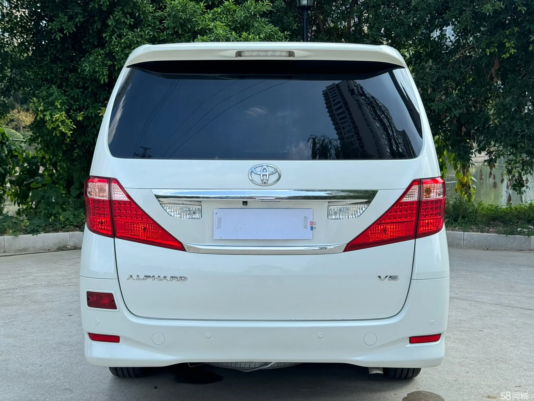 丰田 埃尔法 2011 汽车图片 #18