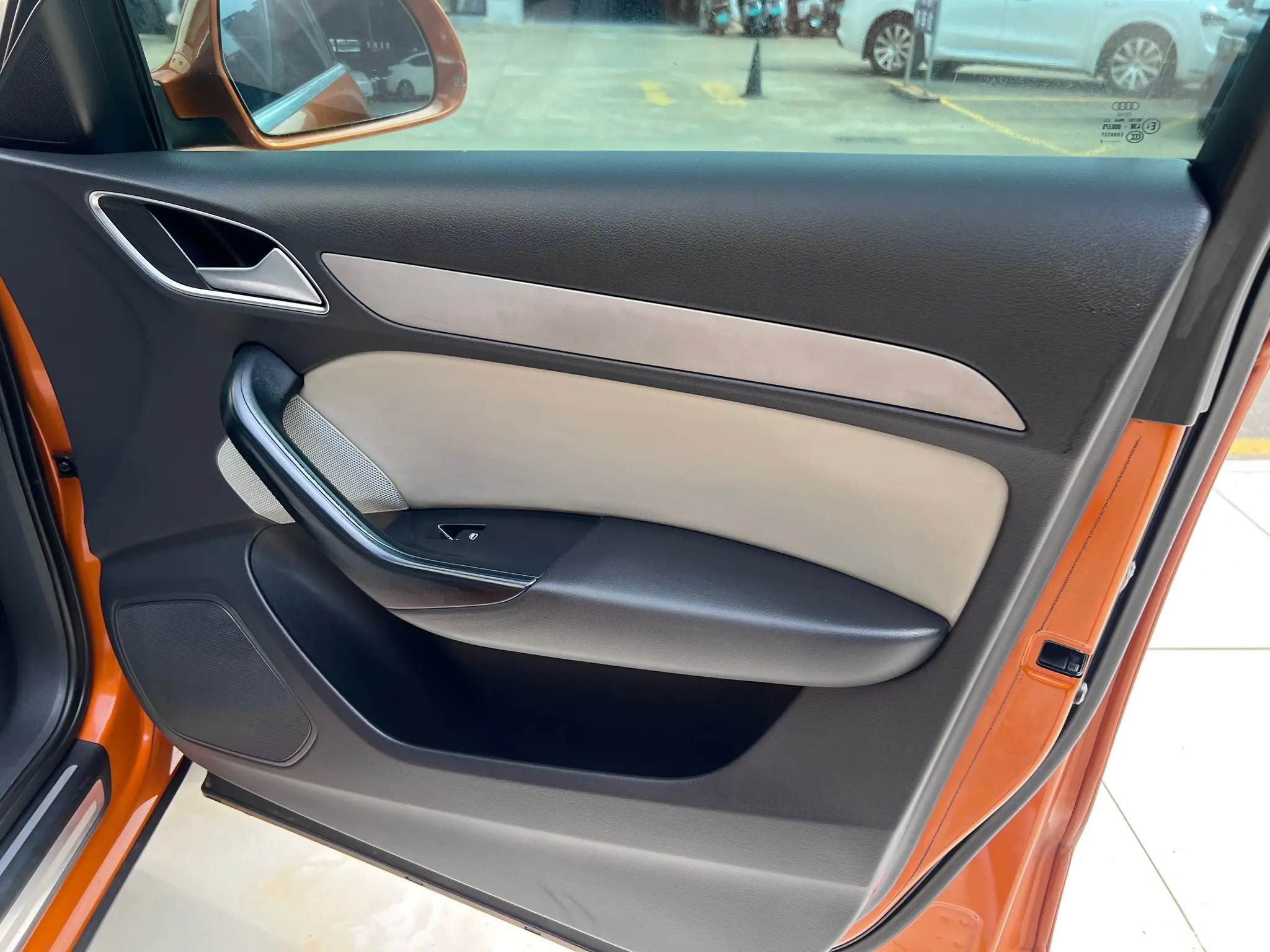 Audi Q3 2013 car image #18