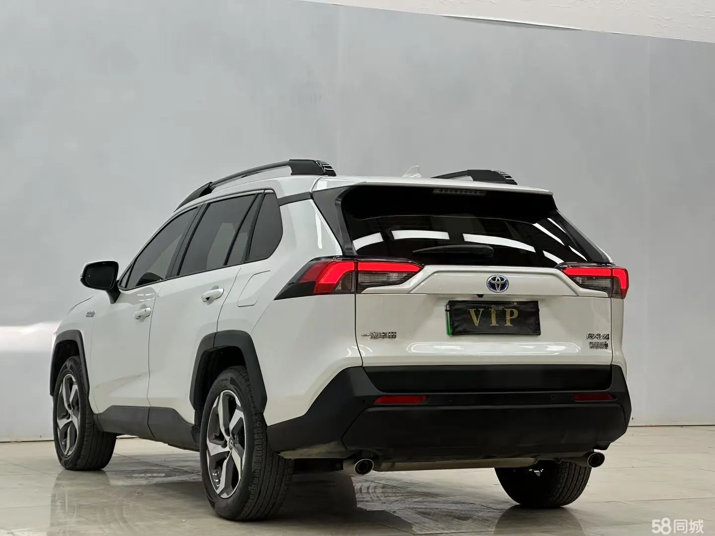 Toyota RAV4 Hybird E+ 2021 immagine di auto #18