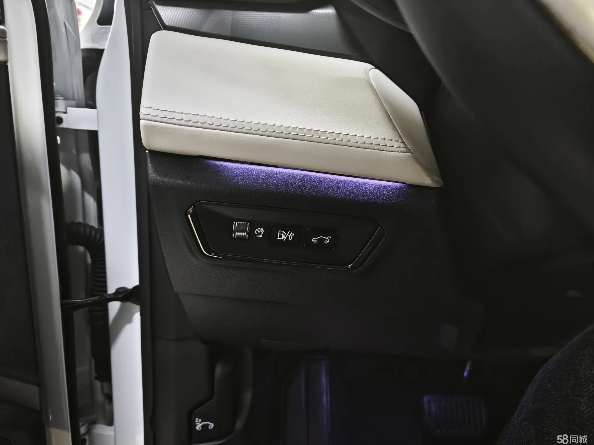 Lynk & Co 01 EM-P 2022 #18 Lynk & Co 01 EM-P 2022 car image #18