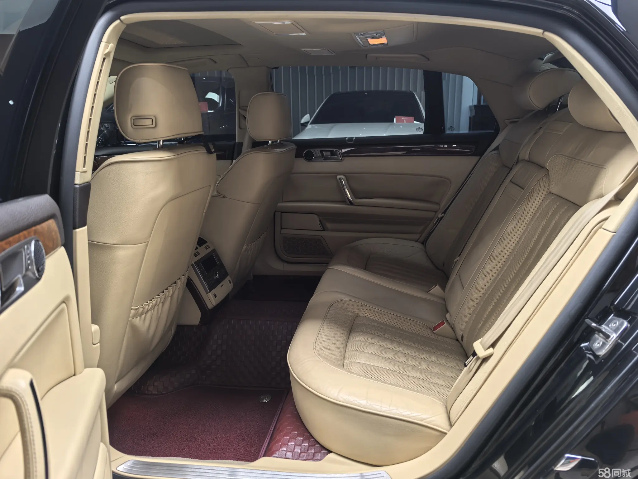 Volkswagen Pheaton 2011 immagine di auto #18