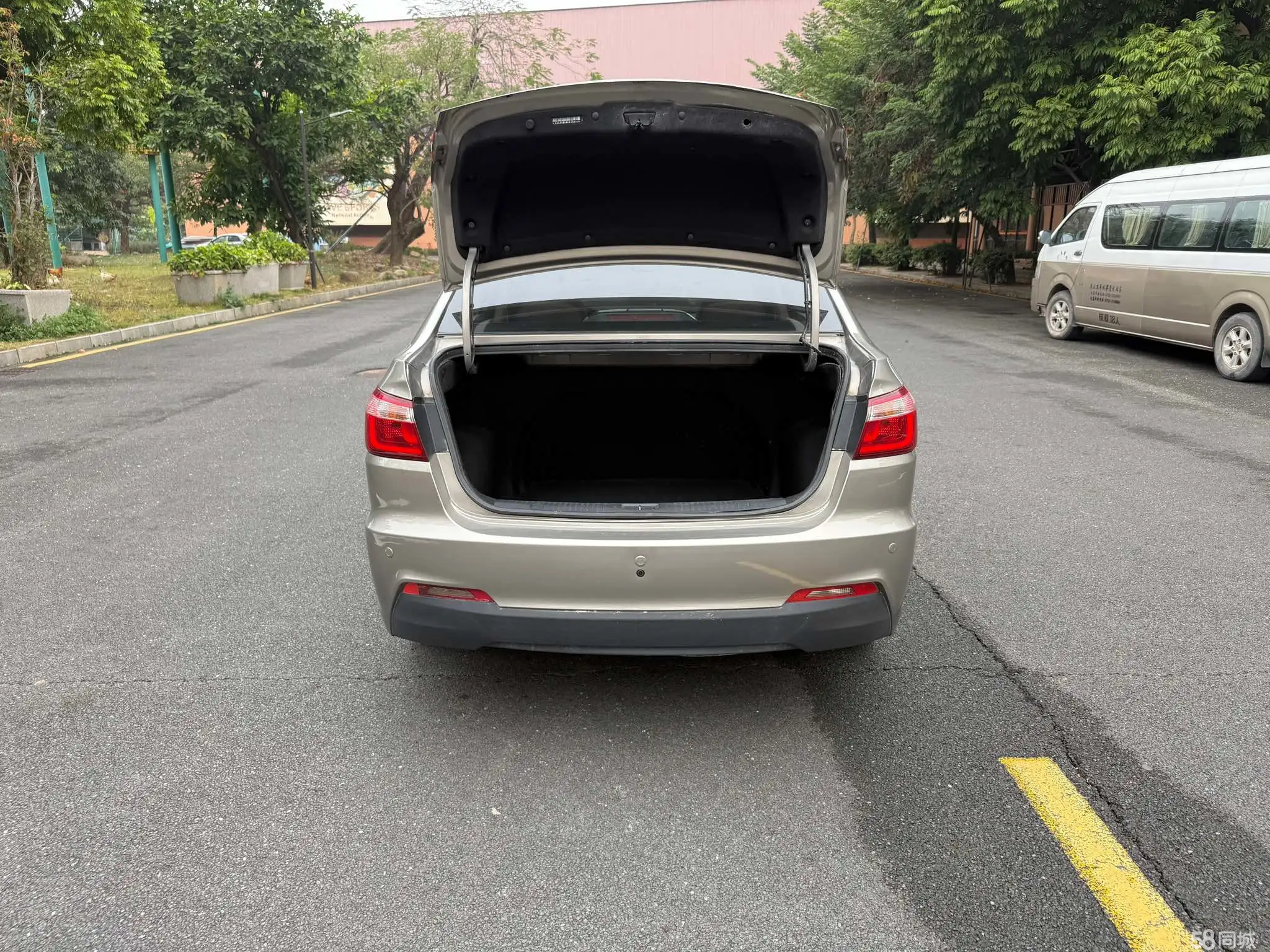 Changan Alsvin V7 2016 #18 Changan Alsvin V7 2016 car image #18