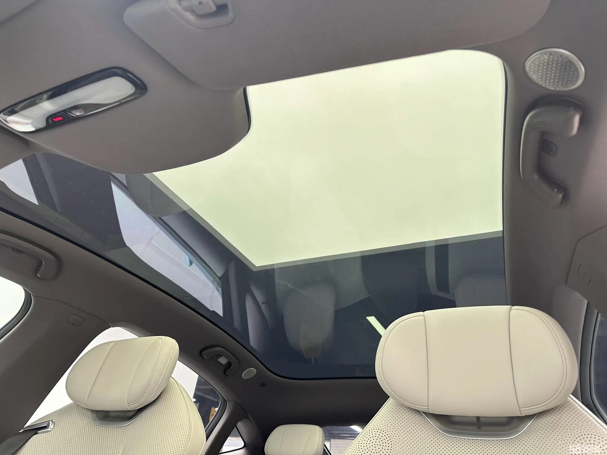 Deepal S07 2024 car image #18