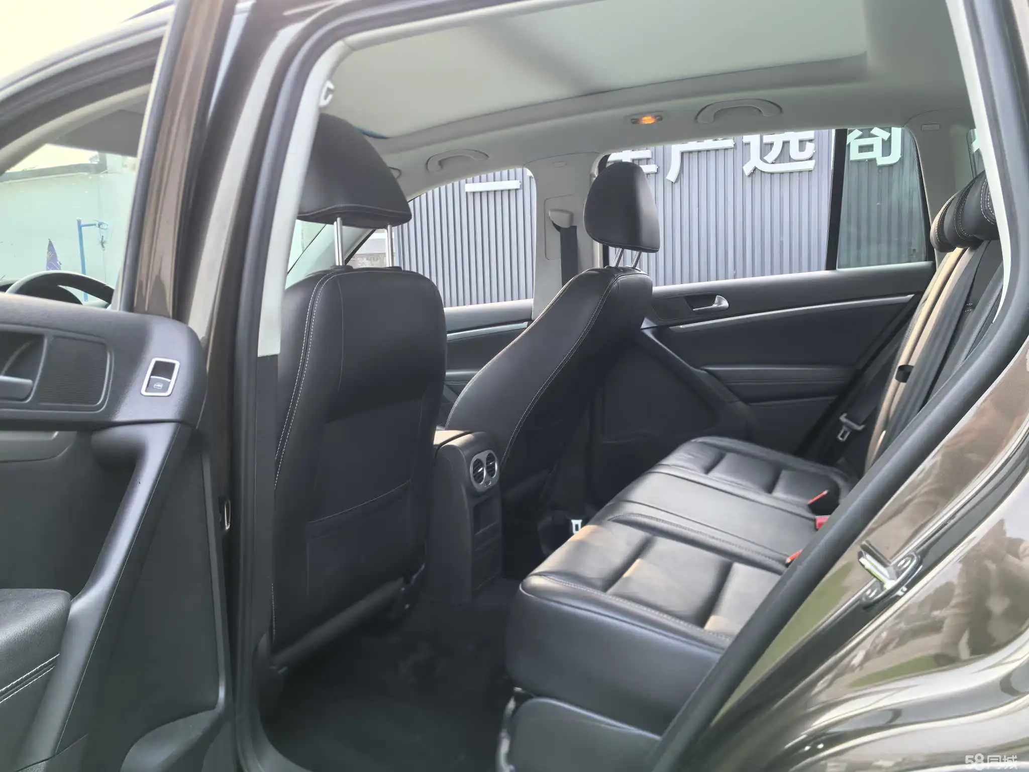 Volkswagen Tiguan 2017 car image #18